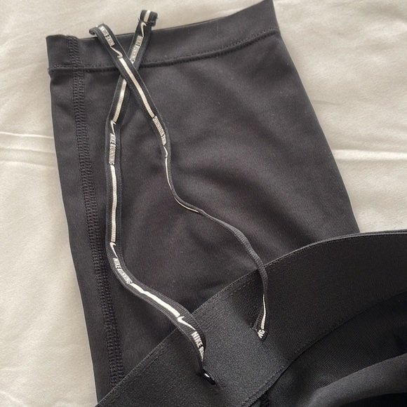 Nike DriFit Cropped Leggings - Picture 8 of 8